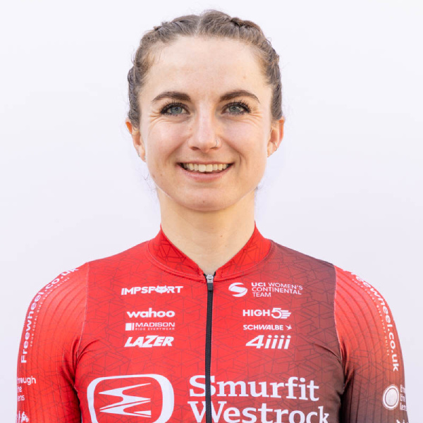 Photo of Lucy Harris