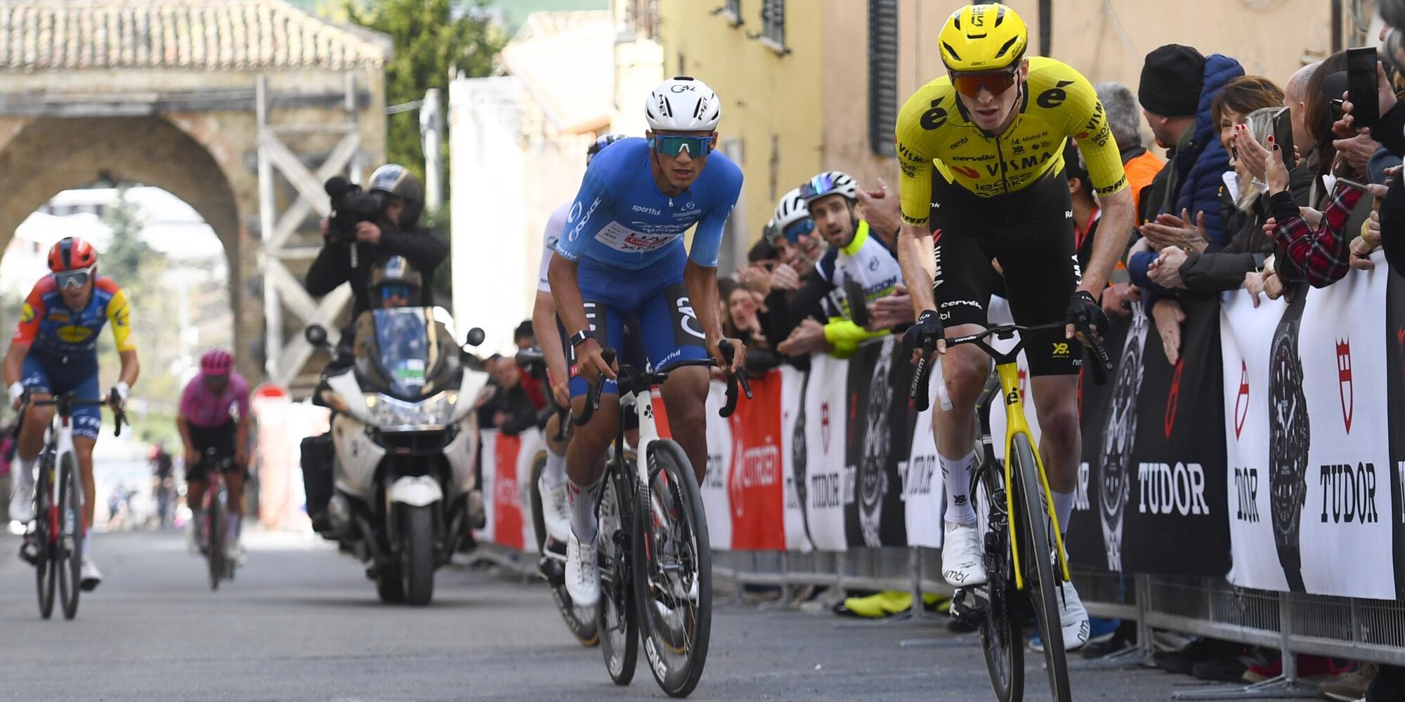 Isaac Del Toro, Giulio Pellizzari, and Matteo Jorgenson racing in Tirreno-Adriatico stage 6