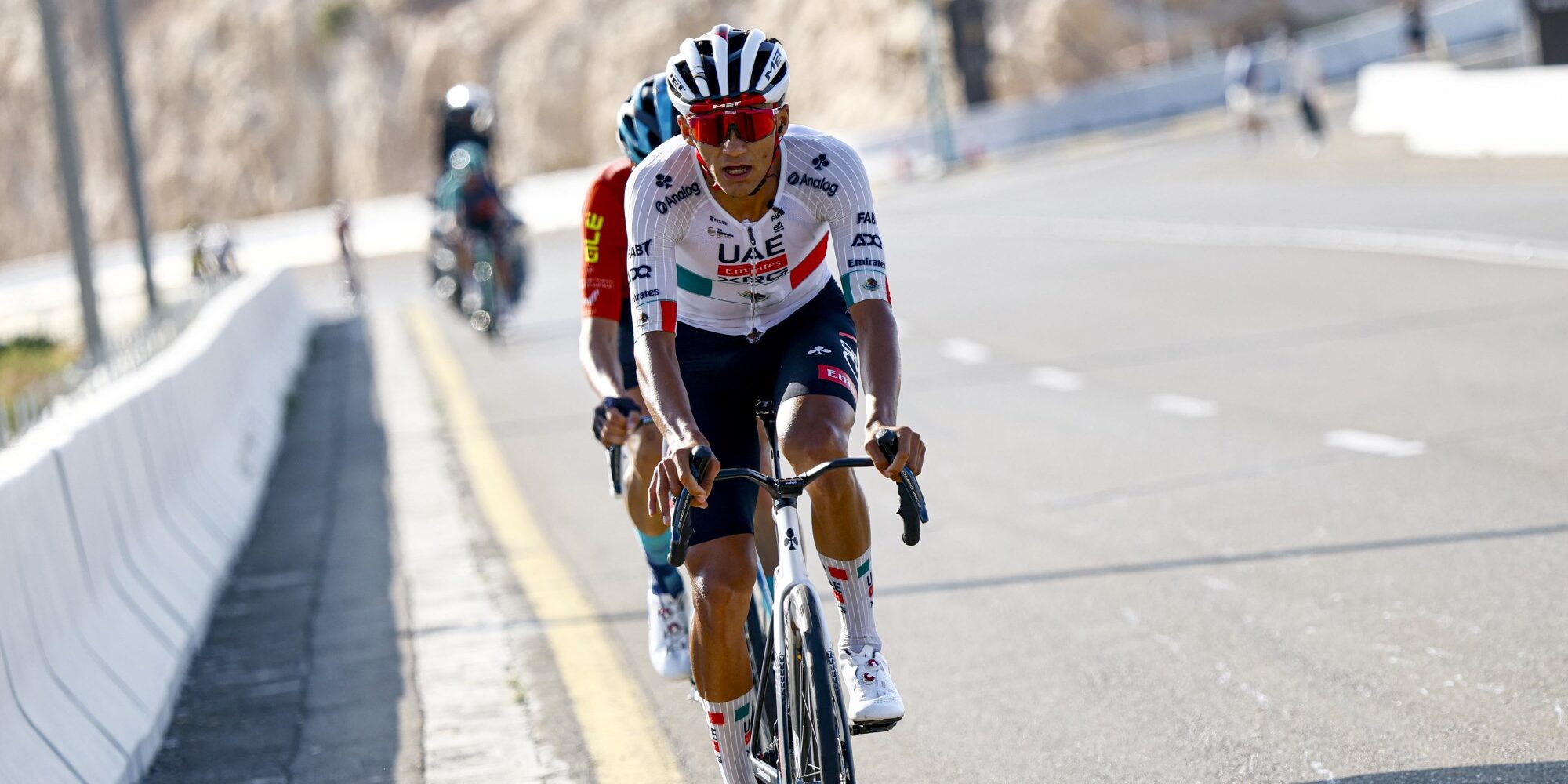 Isaac Del Toro forced to skip hill classics after crash in Basque Country