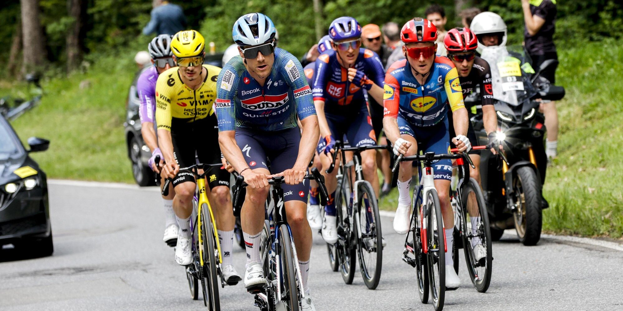Louis Vervaeke leads breakaway group at Tour de Romandie in Soudal Quick-Step blue jersey