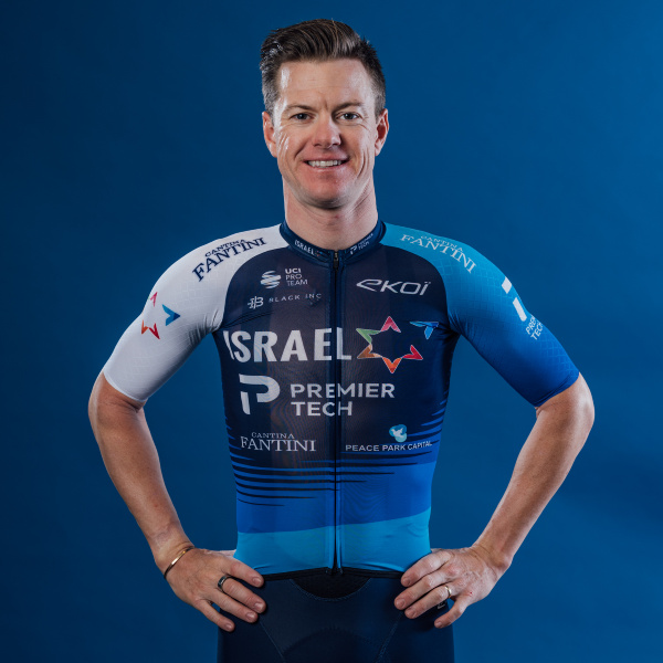 Photo of Simon Clarke